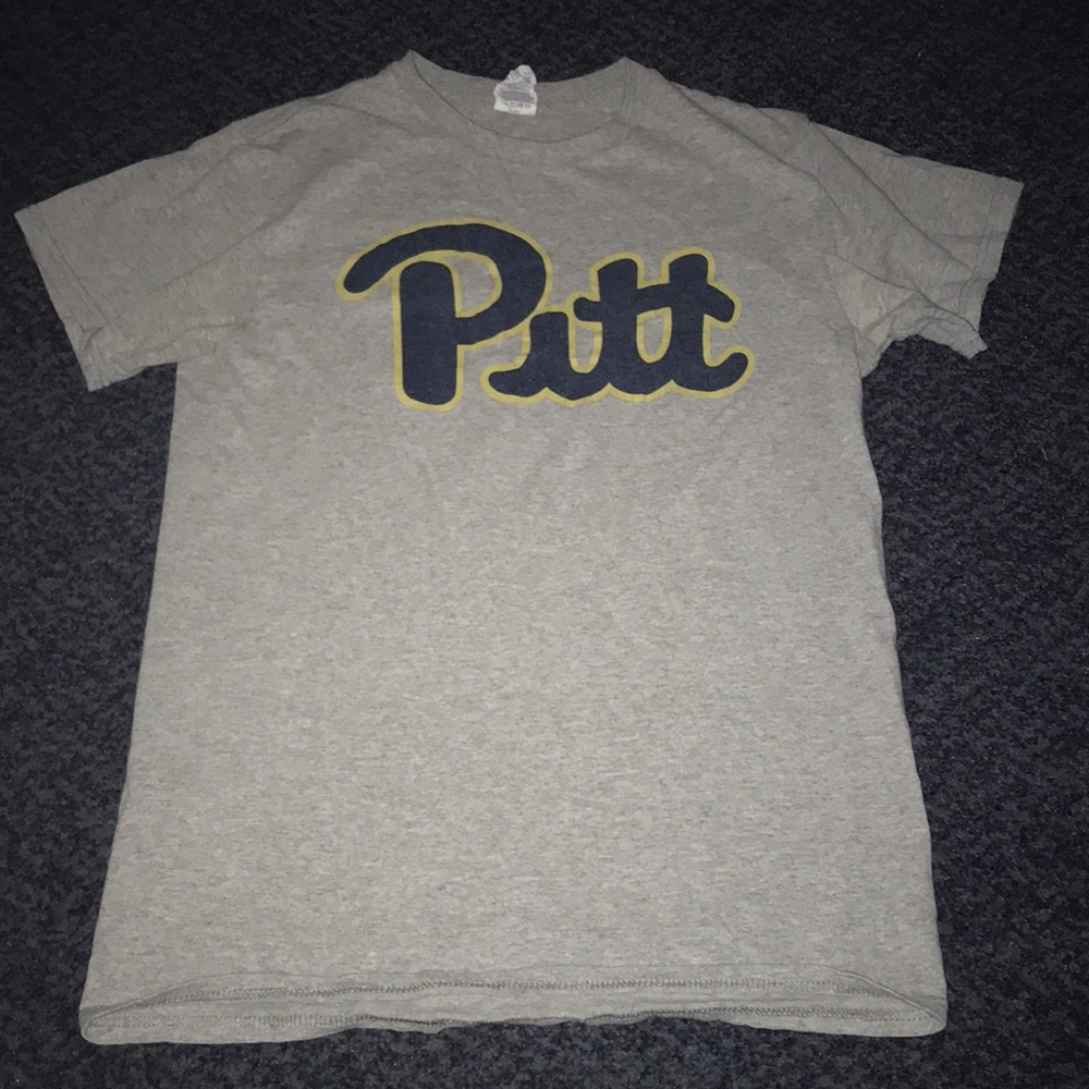 Pitt T-shirt